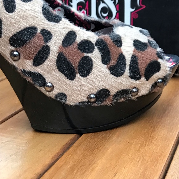 Iron Fist☀️Love Bites leopard print slingback platform heels - Picture 5 of 12